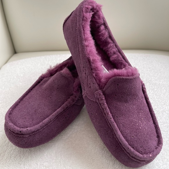 NEW UGG Ansley Water Resistant Slipper - Picture 5 of 10